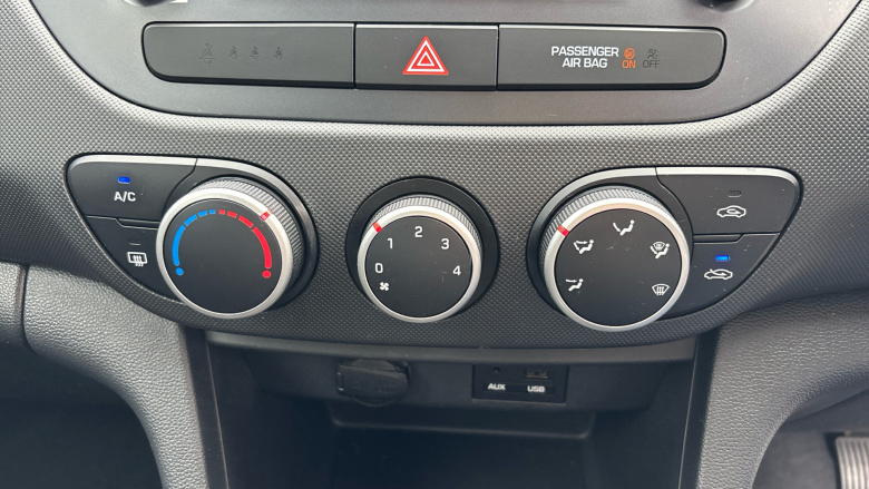 Hyundai i10 1.0 SE 5dr Petrol Hatchback